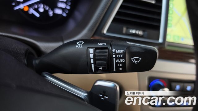 Genesis G80 2018 — photo 21