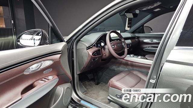 Genesis GV70 2023 — photo 13