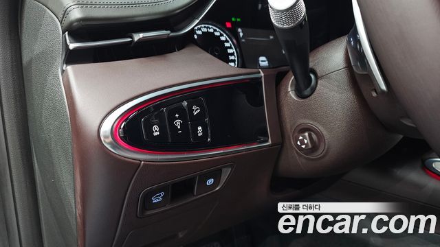Genesis GV70 2023 — photo 25
