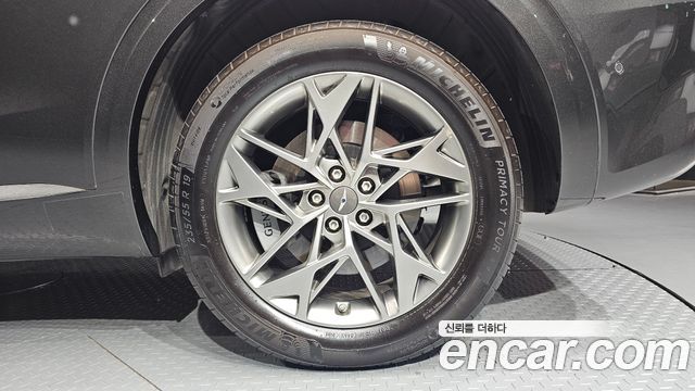 Genesis GV70 2023 — photo 7