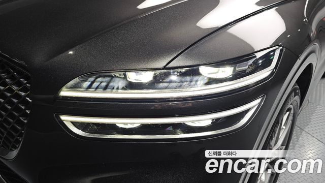 Genesis GV70 2023 — photo 8