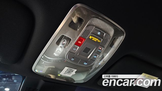 Genesis GV70 2023 — photo 27