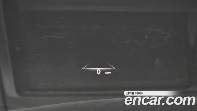 Genesis GV70 2023 — photo 28