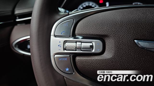 Genesis GV70 2023 — photo 31