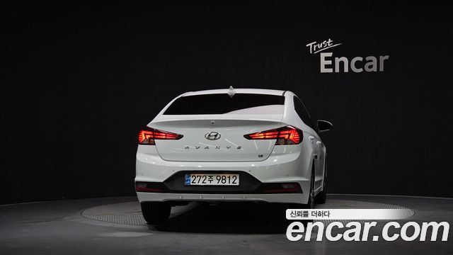 Hyundai AVANTE 2019 — photo 4