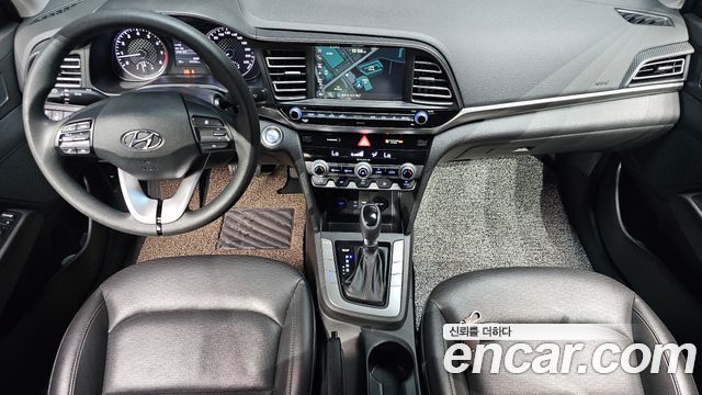 Hyundai AVANTE 2019 — photo 10