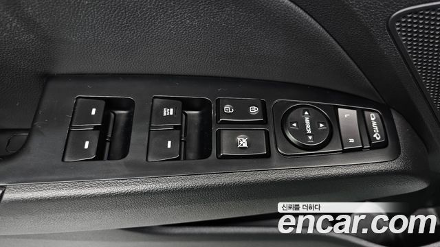 Hyundai AVANTE 2019 — photo 23