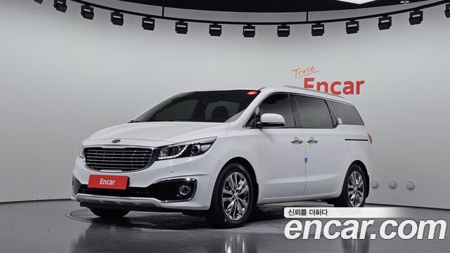 Kia Canival 2016 — photo 1