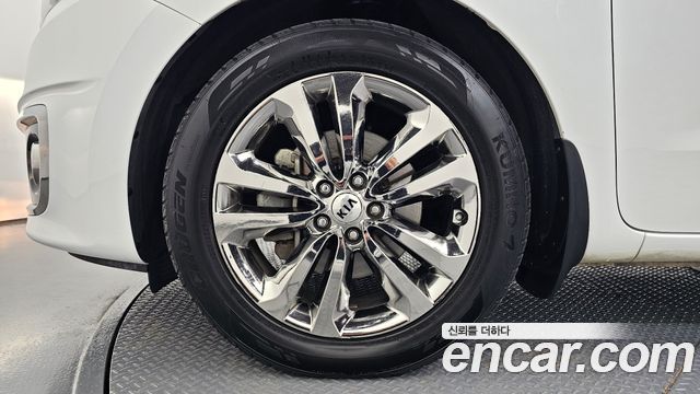 Kia Canival 2016 — photo 5