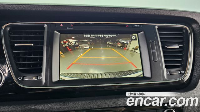 Kia Canival 2016 — photo 20