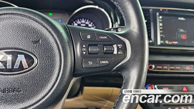 Kia Canival 2016 — photo 22