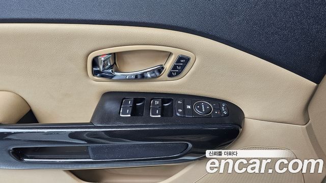 Kia Canival 2016 — photo 26