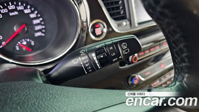 Kia Canival 2016 — photo 29