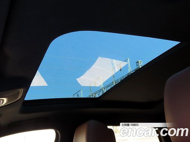 Audi e-tron 2021 — photo 16