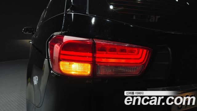 Kia Canival 2016 — photo 9