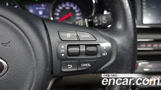 Kia Canival 2016 — photo 28