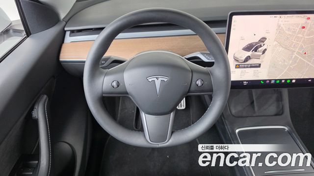 Tesla Model Y 2022 — photo 13