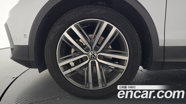 Volkswagen Tiguan 2022 — photo 5