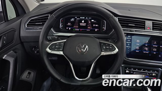 Volkswagen Tiguan 2022 — photo 19