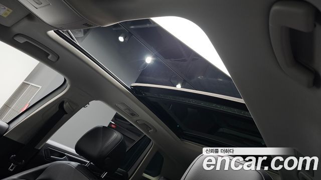 Volkswagen Tiguan 2022 — photo 24
