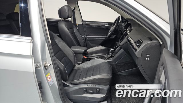 Volkswagen Tiguan 2022 — photo 16