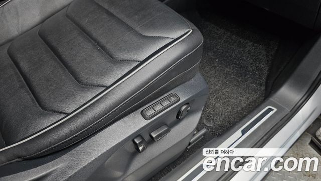 Volkswagen Tiguan 2022 — photo 35