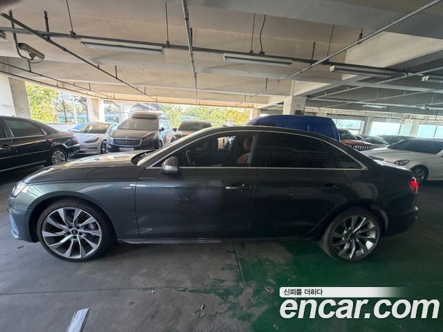Audi A4 2023 — photo 3