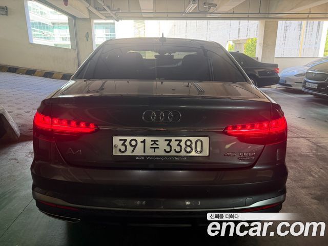 Audi A4 2023 — photo 4