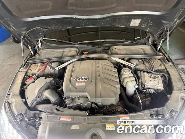 Audi A4 2023 — photo 18