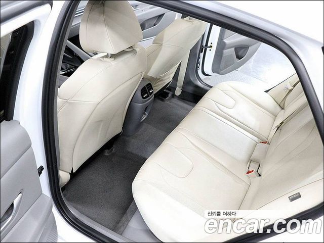 Hyundai AVANTE 2026 — photo 11