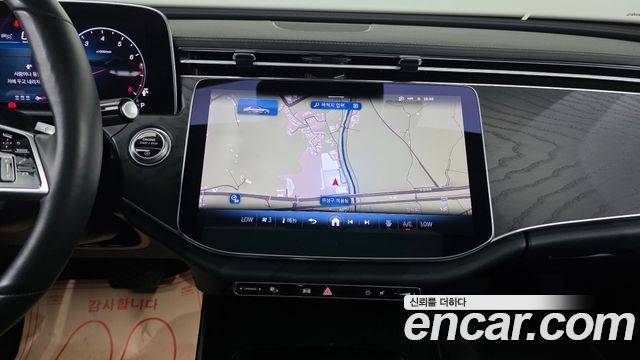 Mercedes-Benz E-Class 2024 — photo 14