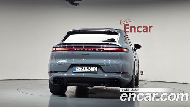 Porsche Cayenne 2025 — photo 4