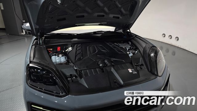 Porsche Cayenne 2025 — photo 6