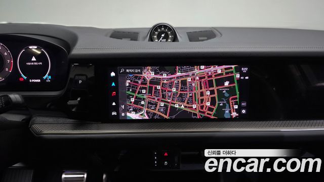 Porsche Cayenne 2025 — photo 20