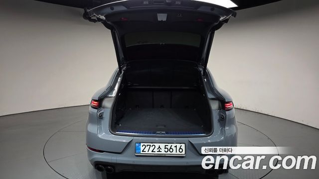 Porsche Cayenne 2025 — photo 26