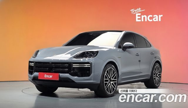 Porsche Cayenne 2025 — photo 1
