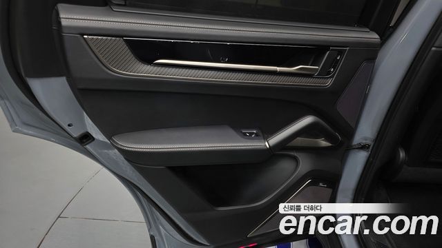 Porsche Cayenne 2025 — photo 15