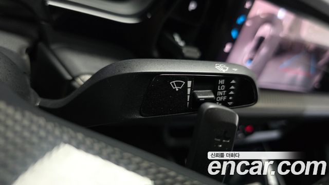 Porsche Cayenne 2025 — photo 35