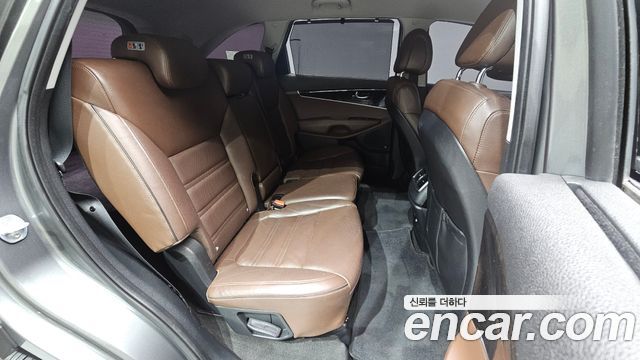 Kia Sorento 2016 — photo 17