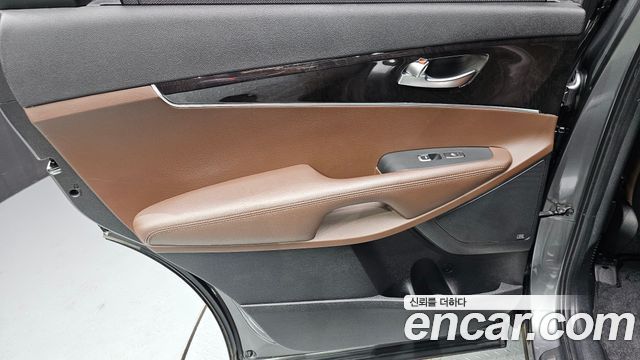 Kia Sorento 2016 — photo 15