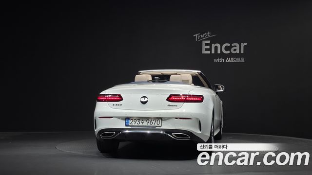 Mercedes-Benz E-Class 2023 — photo 4