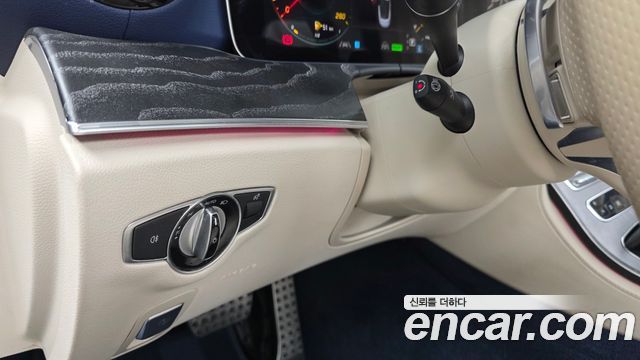 Mercedes-Benz E-Class 2023 — photo 26