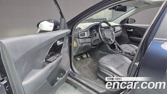 Kia Niro 2017 — photo 13