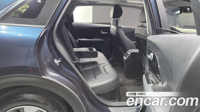 Kia Niro 2017 — photo 18