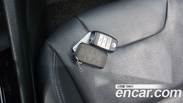 Kia Niro 2017 — photo 22
