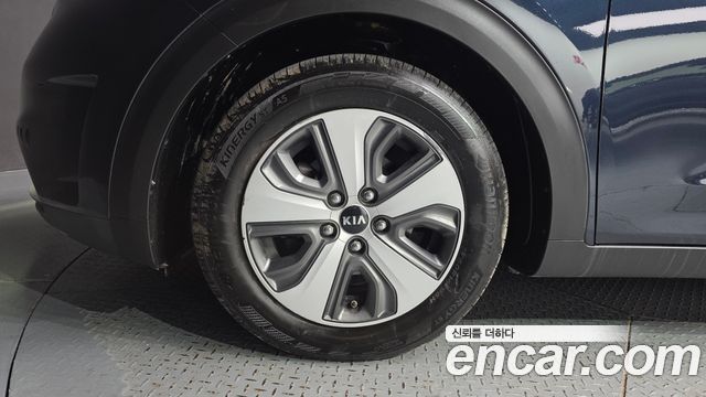 Kia Niro 2017 — photo 7
