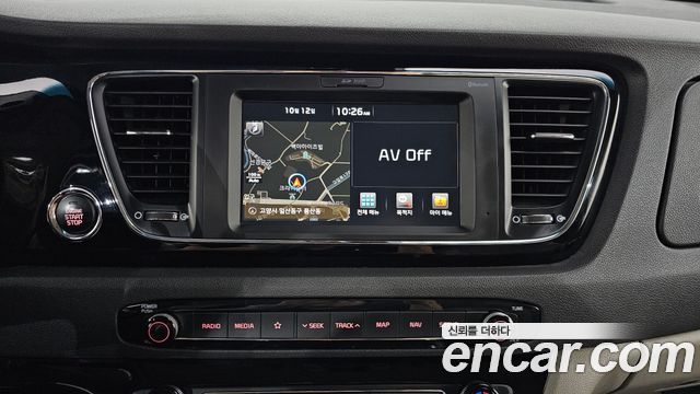 Kia Canival 2018 — photo 20