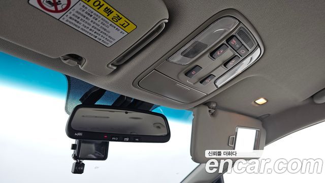 Kia Canival 2018 — photo 23