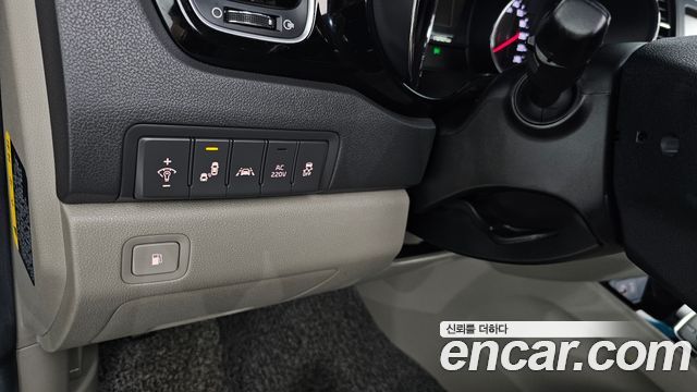 Kia Canival 2018 — photo 25