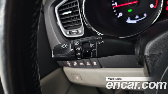 Kia Canival 2018 — photo 26